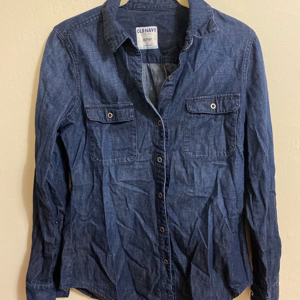 Old Navy Denim Button-Up Shirt (NWOT)
